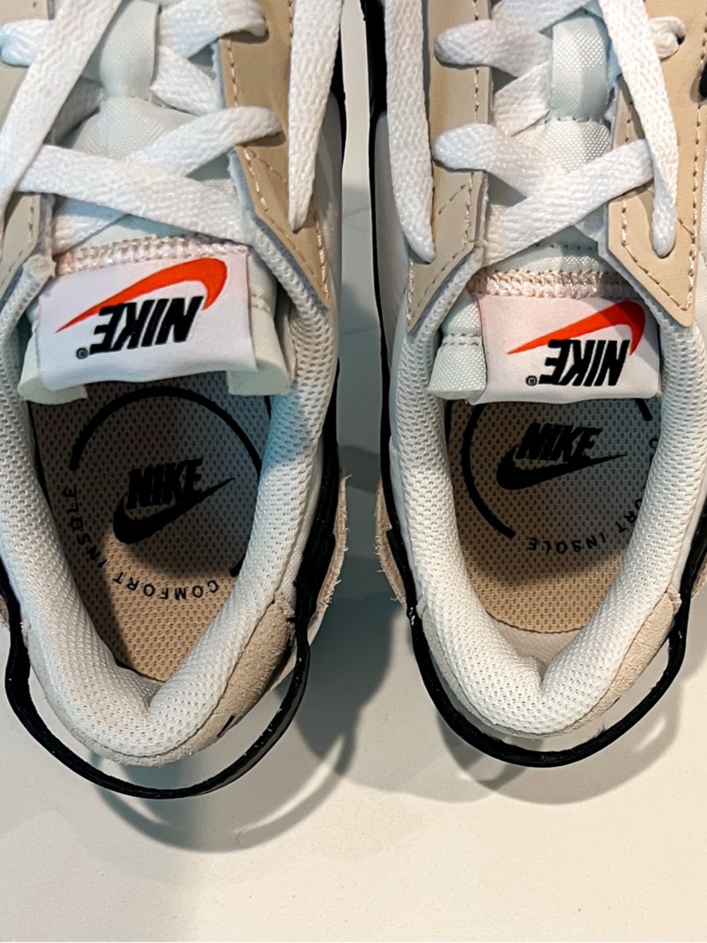 Nike Waffle Debut Running Athletic Sneaker Sand Drift Black Womens 7 DH9523-102 - Picture 13 of 15